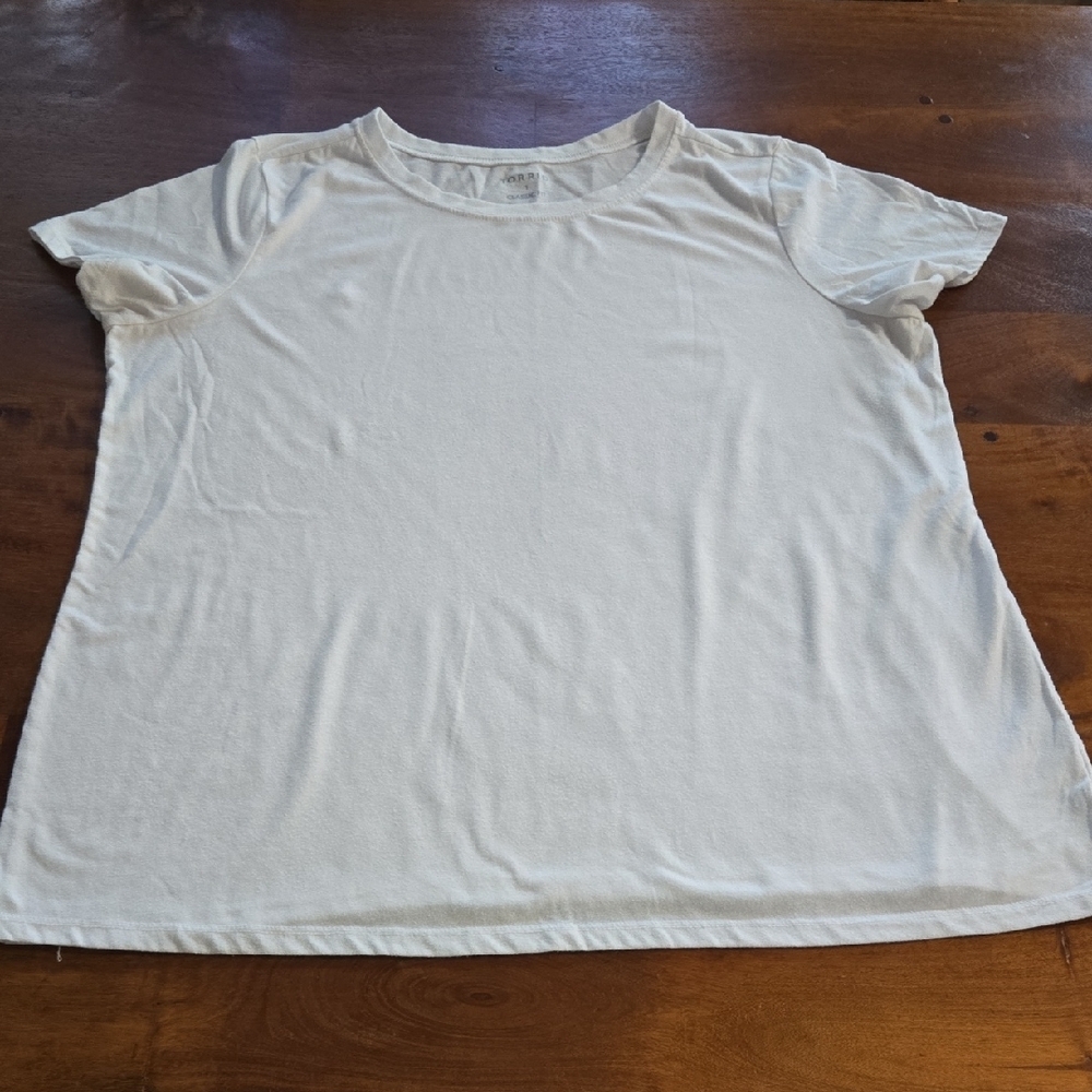 Torrid Classic Fit White Short Sleeve T-shirt Size 1X